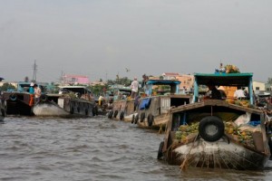 floating_market_vietnam