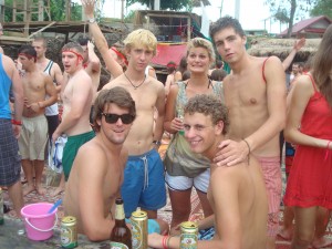 party_vang_vieng