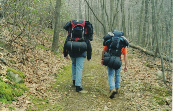 Hikers_with_packs